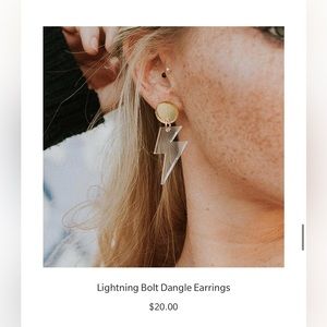 Sleepy Mountain clear lightning bolt acrylic earrings